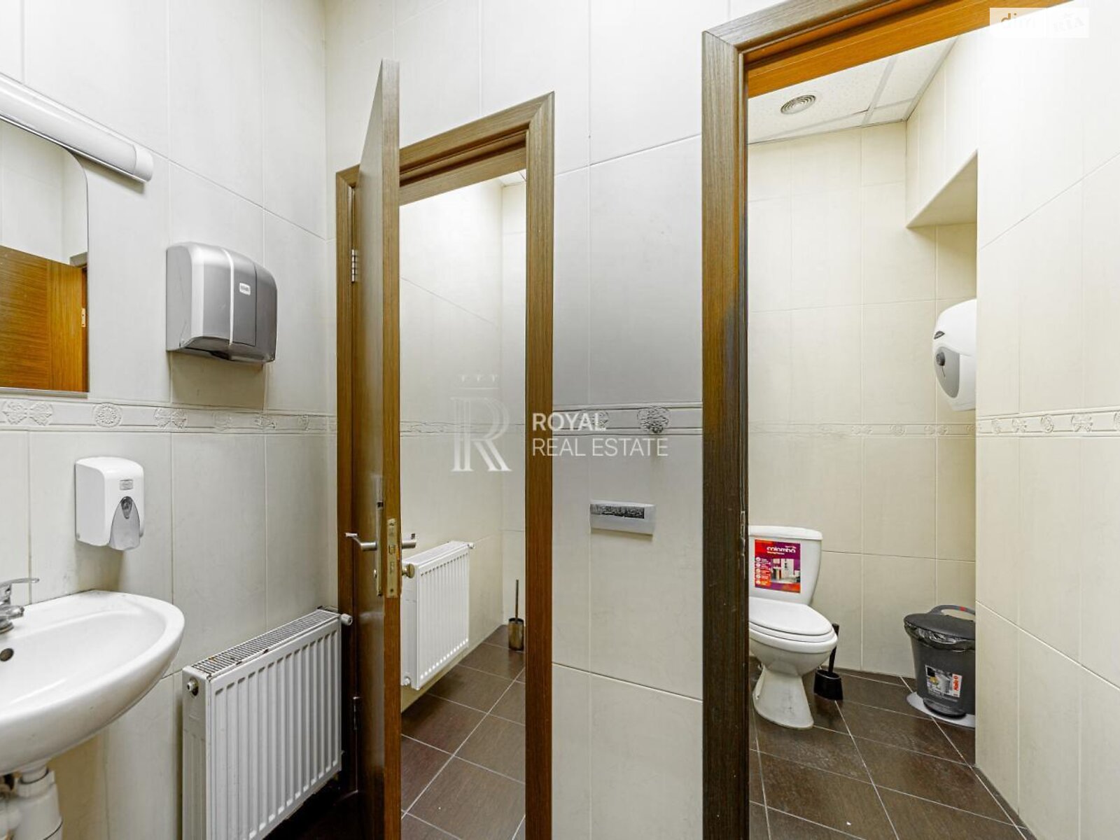 Аренда офисного помещения в Киеве, Вячеслава Липинского (Чапаева) улица 4Г, помещений - 9, этаж - 1 фото 1 Аренда офисного помещения в Киеве, Вячеслава Липинского (Чапаева) улица 4Г, помещений - 9, этаж - 1 фото 1