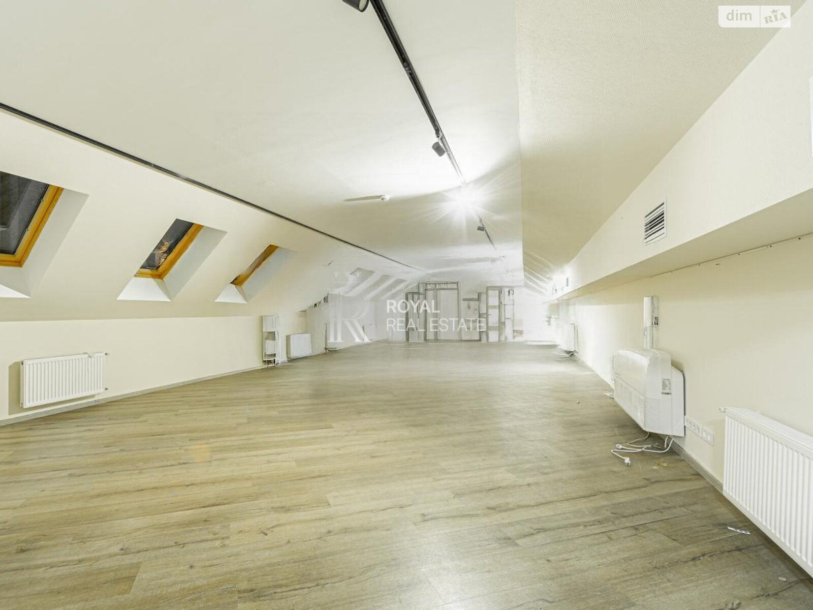 Аренда офисного помещения в Киеве, Вячеслава Липинского (Чапаева) улица 4Г, помещений - 9, этаж - 1 фото 1 Аренда офисного помещения в Киеве, Вячеслава Липинского (Чапаева) улица 4Г, помещений - 9, этаж - 1 фото 1