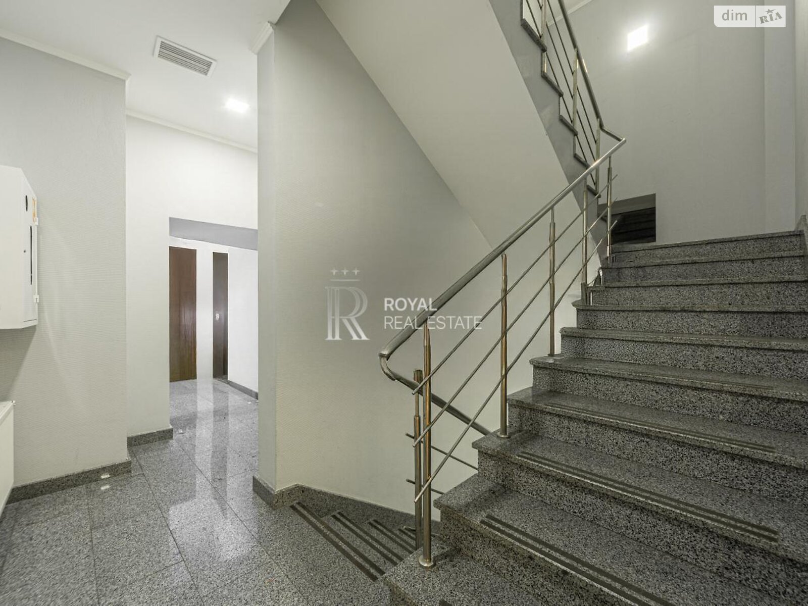 Оренда офісного приміщення в Києві, В’ячеслава Липинського (Чапаєва) вулиця 6Г, приміщень - 9, поверх - 1 фото 1 Оренда офісного приміщення в Києві, В’ячеслава Липинського (Чапаєва) вулиця 6Г, приміщень - 9, поверх - 1 фото 1