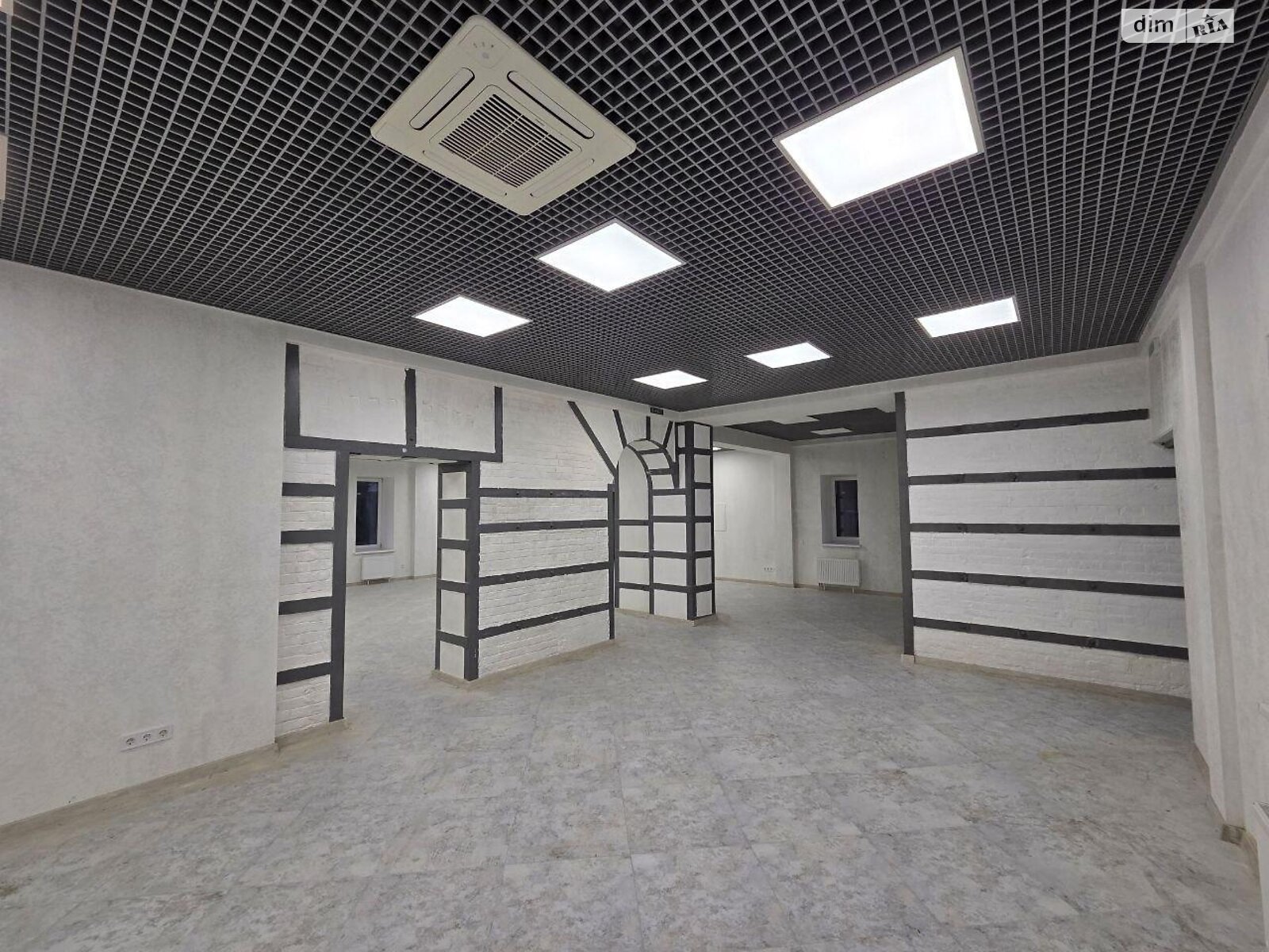 Аренда офисного помещения в Киеве, Ивана Франко Бортничи 26, помещений - 6, этаж - 1 фото 1