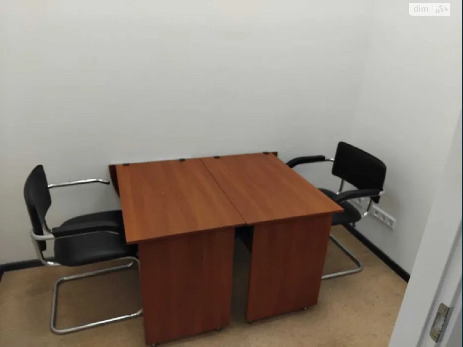 Аренда офисного помещения в Киеве, Светлицкого улица 35, помещений - 1, этаж - 5 фото 1 Аренда офисного помещения в Киеве, Светлицкого улица 35, помещений - 1, этаж - 5 фото 1