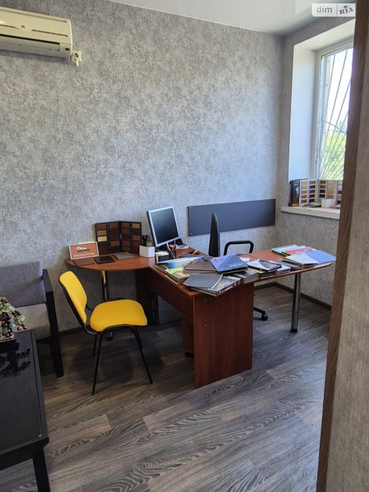 Оренда офісного приміщення в Києві, Сулеймана Стальського вулиця 24, приміщень - 3, поверх - 2 фото 1 Оренда офісного приміщення в Києві, Сулеймана Стальського вулиця 24, приміщень - 3, поверх - 2 фото 1