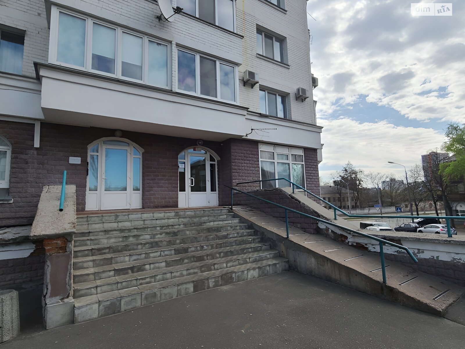 Аренда офисного помещения в Киеве, Автозаводская улица 99/4, помещений - 1, этаж - 1 фото 1 Аренда офисного помещения в Киеве, Автозаводская улица 99/4, помещений - 1, этаж - 1 фото 1