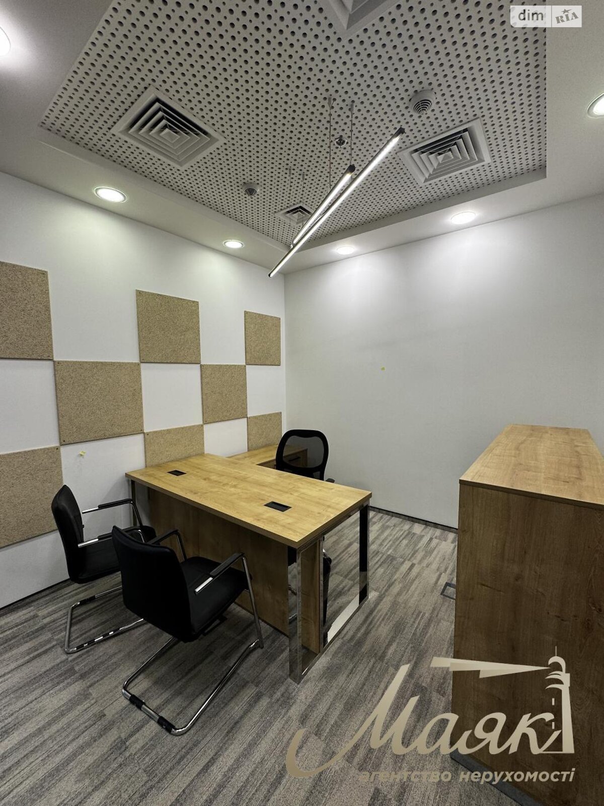 Аренда офисного помещения в Киеве, Болсуновская улица 13-14, помещений - 5, этаж - 9 фото 1 Аренда офисного помещения в Киеве, Болсуновская улица 13-14, помещений - 5, этаж - 9 фото 1