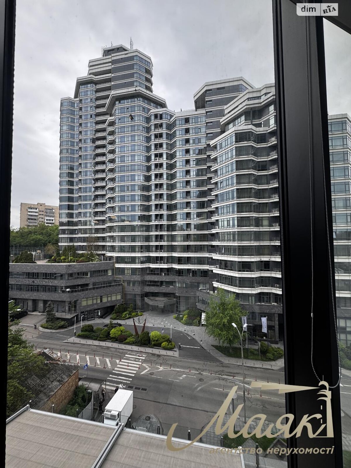 Аренда офисного помещения в Киеве, Болсуновская улица 13-14, помещений - 5, этаж - 9 фото 1 Аренда офисного помещения в Киеве, Болсуновская улица 13-14, помещений - 5, этаж - 9 фото 1