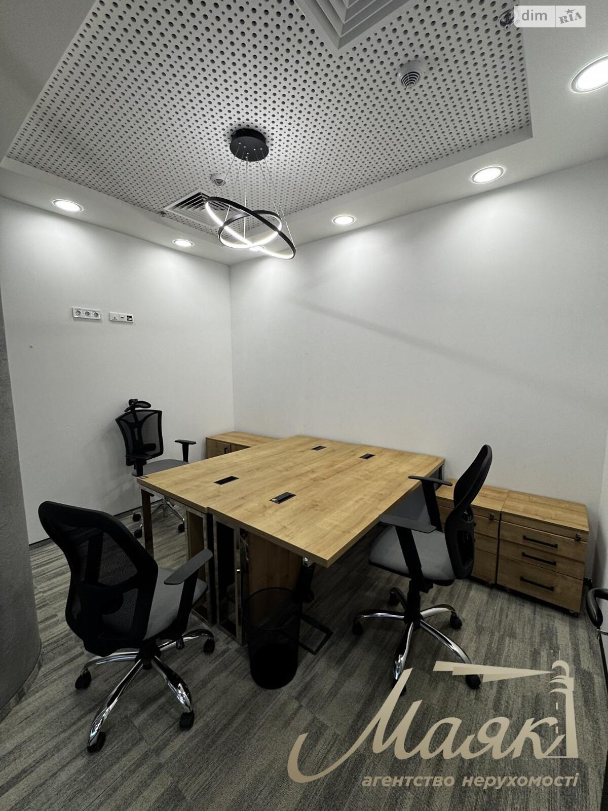 Аренда офисного помещения в Киеве, Болсуновская улица 13-14, помещений - 5, этаж - 9 фото 1 Аренда офисного помещения в Киеве, Болсуновская улица 13-14, помещений - 5, этаж - 9 фото 1