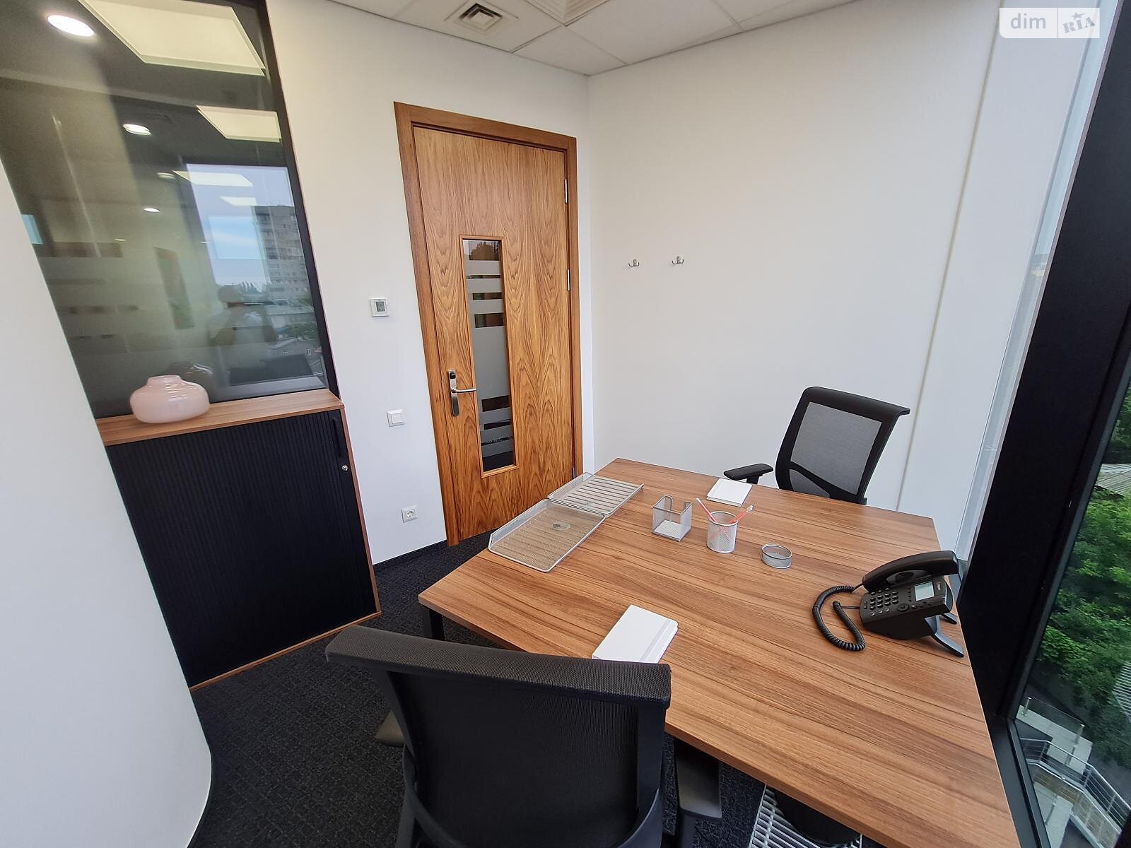 Аренда офисного помещения в Киеве, Болсуновская улица 13-15, помещений - 1, этаж - 8 фото 1 Аренда офисного помещения в Киеве, Болсуновская улица 13-15, помещений - 1, этаж - 8 фото 1