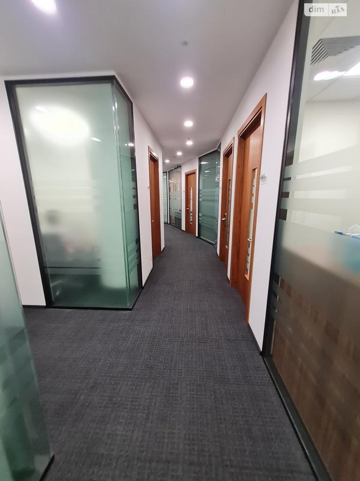 Аренда офисного помещения в Киеве, Болсуновская улица 13-15, помещений - 1, этаж - 8 фото 1 Аренда офисного помещения в Киеве, Болсуновская улица 13-15, помещений - 1, этаж - 8 фото 1