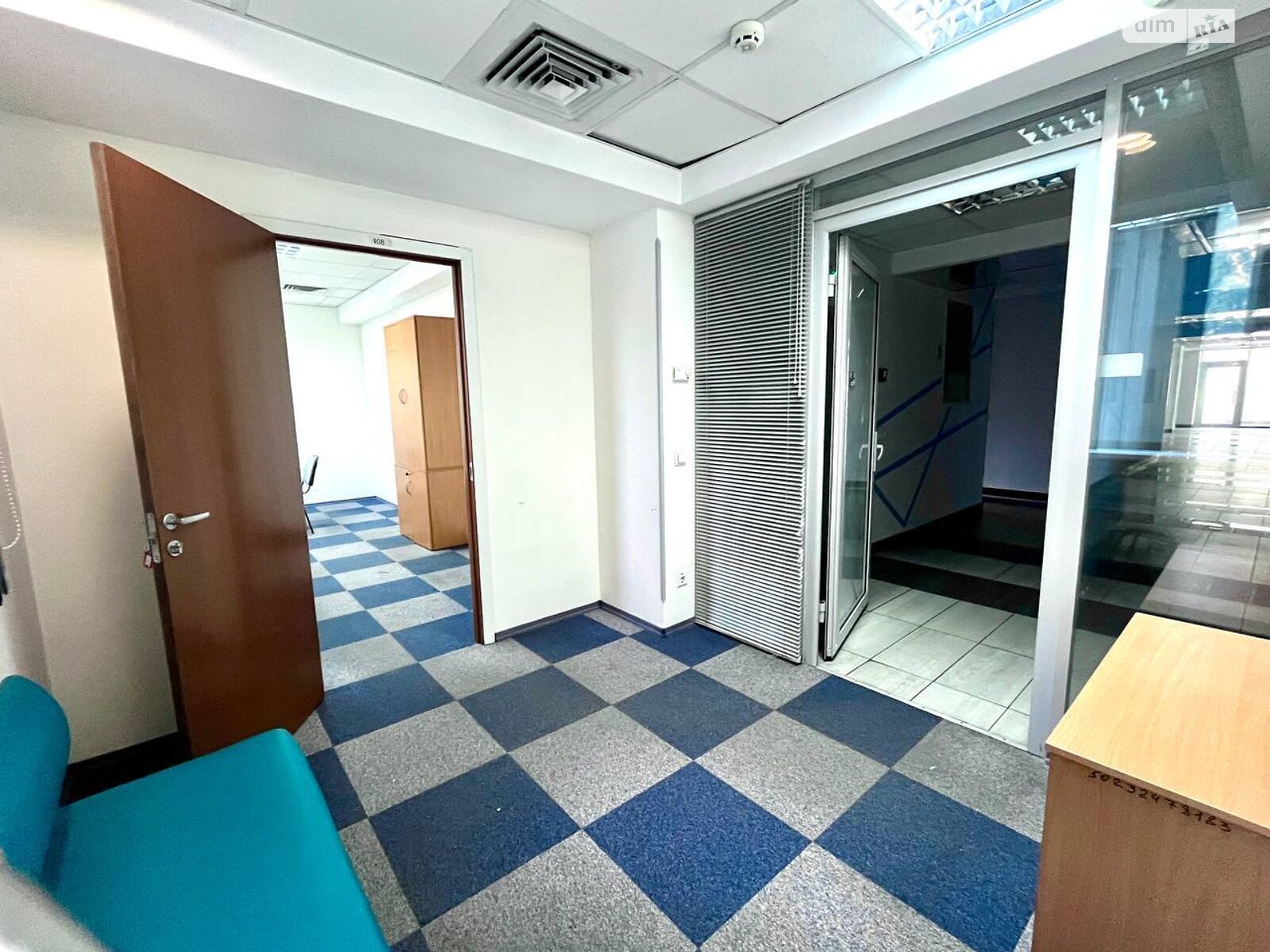 Аренда офисного помещения в Киеве, Николая Михновского (Дружбы Народов) бульвар, помещений - 1, этаж - 4 фото 1 Аренда офисного помещения в Киеве, Николая Михновского (Дружбы Народов) бульвар, помещений - 1, этаж - 4 фото 1