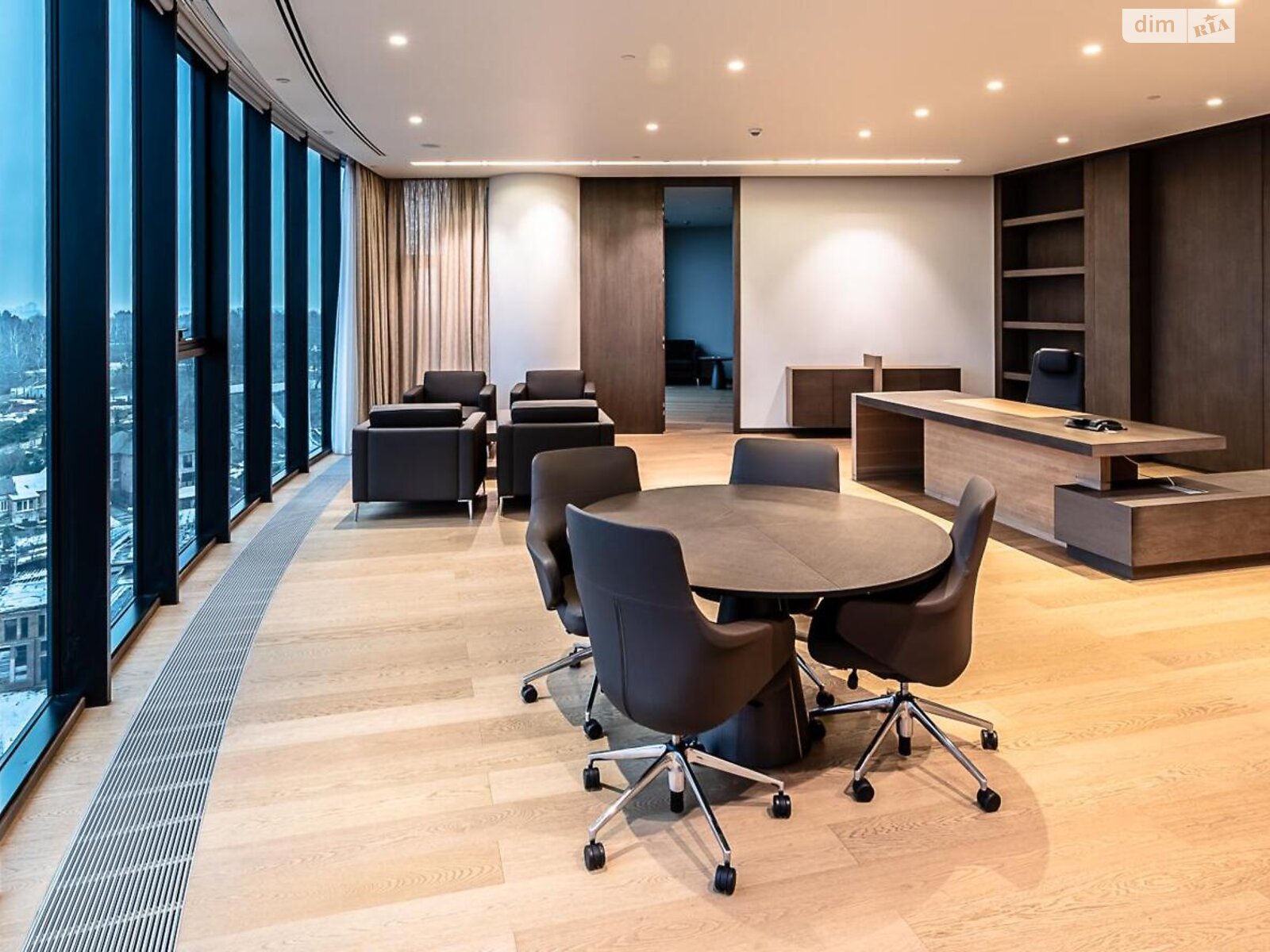 Аренда офисного помещения в Киеве, Сергея Струтинского улица 13/15, помещений - 14, этаж - 18 фото 1 Аренда офисного помещения в Киеве, Сергея Струтинского улица 13/15, помещений - 14, этаж - 18 фото 1