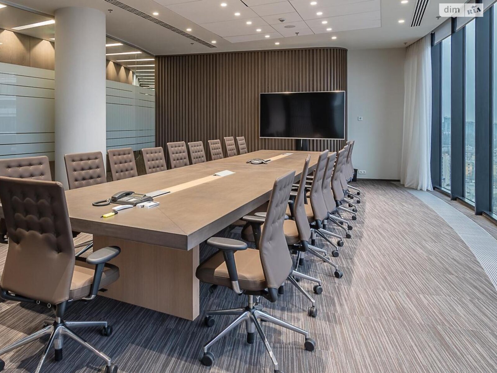 Аренда офисного помещения в Киеве, Сергея Струтинского улица 13/15, помещений - 14, этаж - 18 фото 1 Аренда офисного помещения в Киеве, Сергея Струтинского улица 13/15, помещений - 14, этаж - 18 фото 1