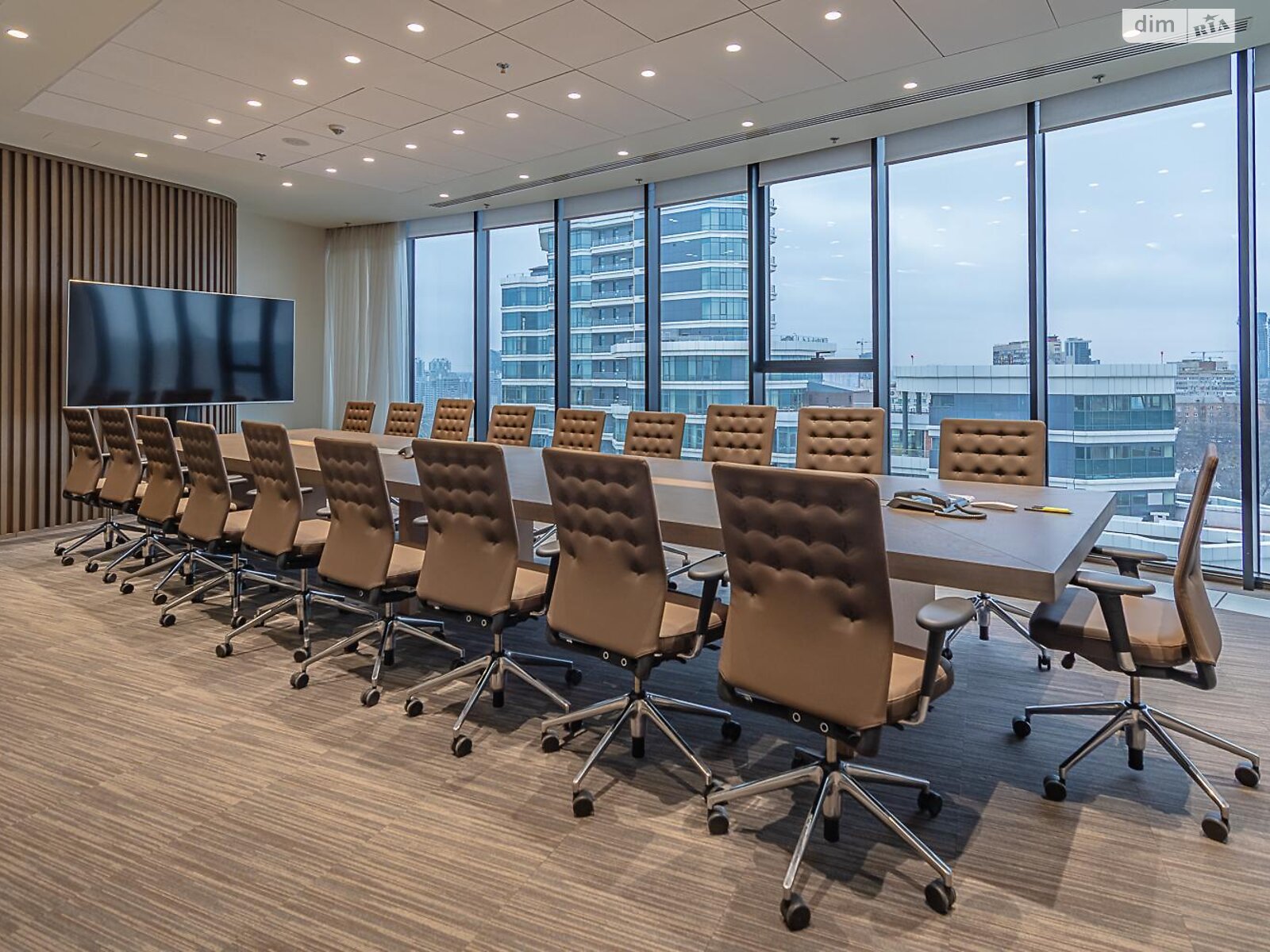 Аренда офисного помещения в Киеве, Сергея Струтинского улица 13/15, помещений - 14, этаж - 18 фото 1 Аренда офисного помещения в Киеве, Сергея Струтинского улица 13/15, помещений - 14, этаж - 18 фото 1