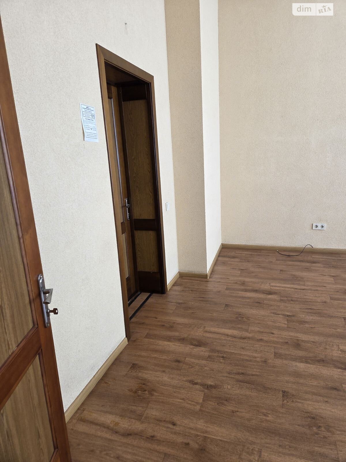 Аренда офисного помещения в Кривом Роге, Поштовый (Карла Маркса) проспект, помещений - 1, этаж - 2 фото 1 Аренда офисного помещения в Кривом Роге, Поштовый (Карла Маркса) проспект, помещений - 1, этаж - 2 фото 1