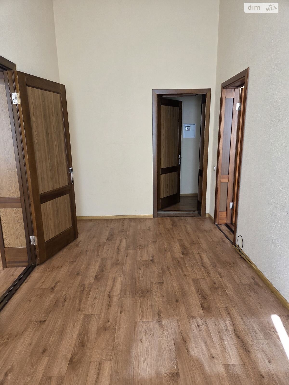 Аренда офисного помещения в Кривом Роге, Поштовый (Карла Маркса) проспект, помещений - 1, этаж - 2 фото 1 Аренда офисного помещения в Кривом Роге, Поштовый (Карла Маркса) проспект, помещений - 1, этаж - 2 фото 1
