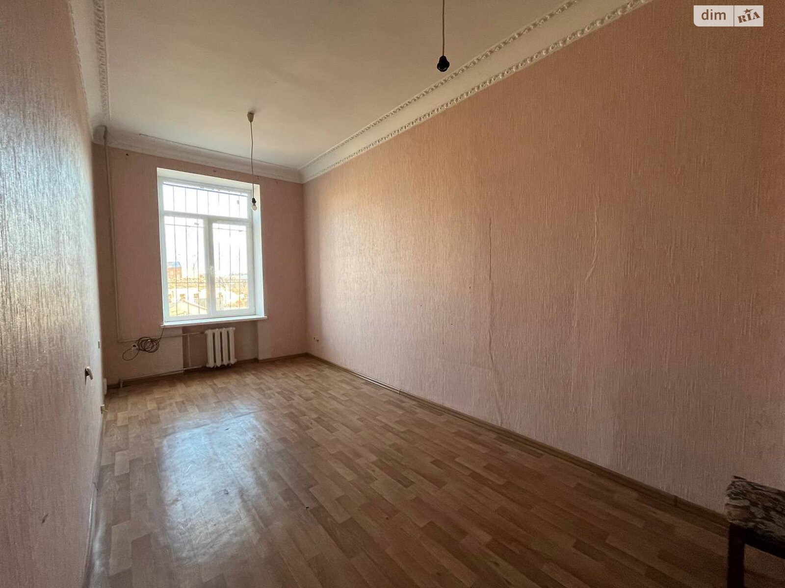 Аренда офисного помещения в Кривом Роге, Церковная (Калиниченко) улица 3, помещений - 10, этаж - 1 фото 1