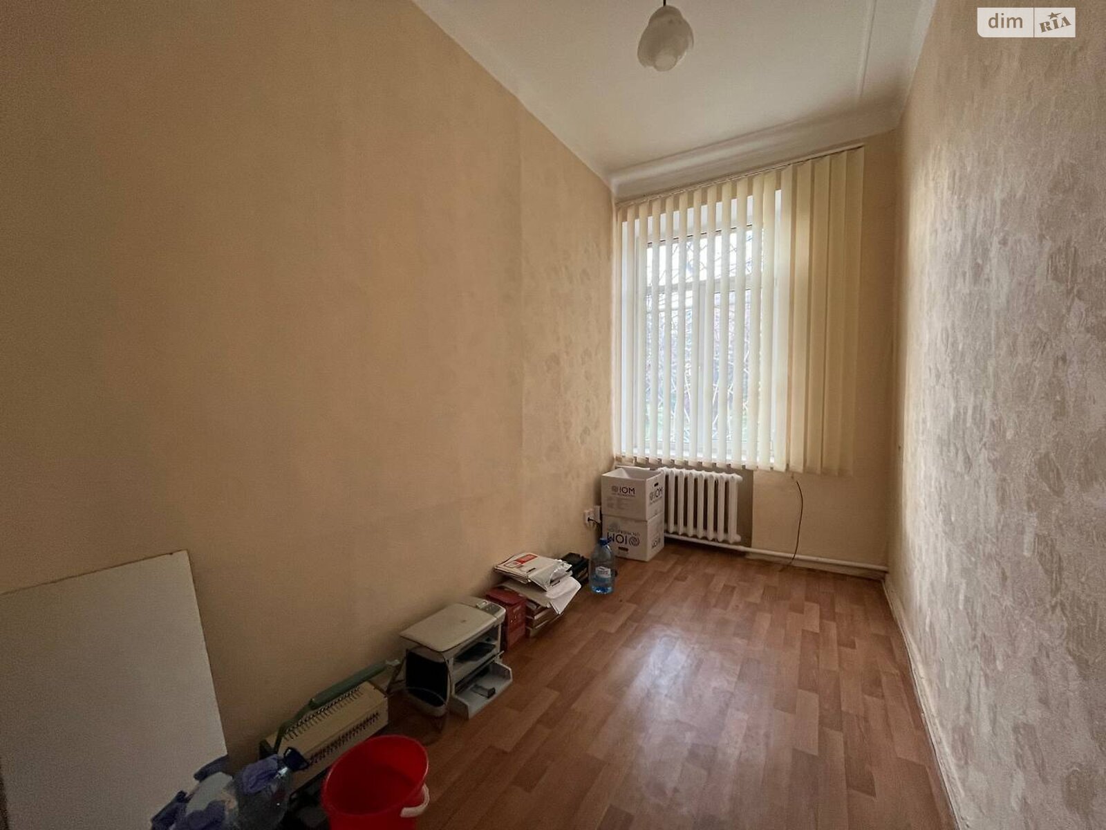 Аренда офисного помещения в Кривом Роге, Церковная (Калиниченко) улица 3, помещений - 10, этаж - 1 фото 1