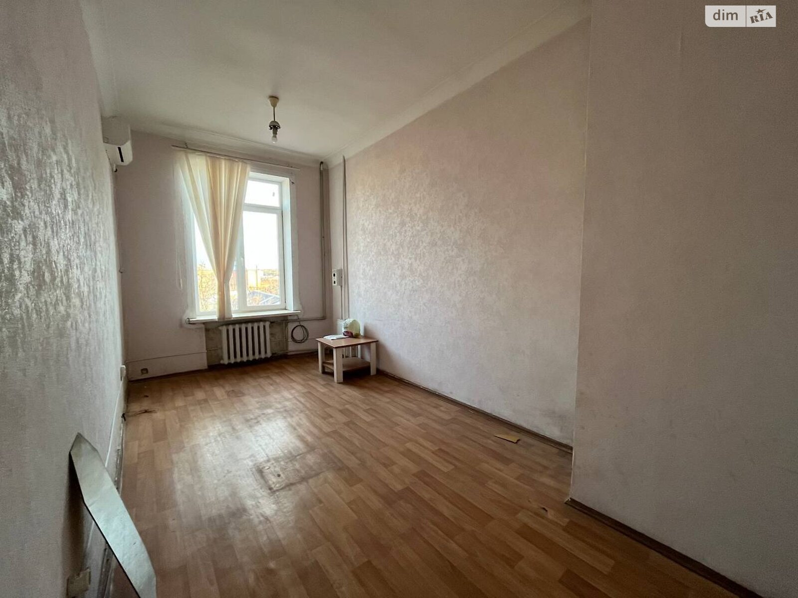 Аренда офисного помещения в Кривом Роге, Церковная (Калиниченко) улица 3, помещений - 10, этаж - 1 фото 1