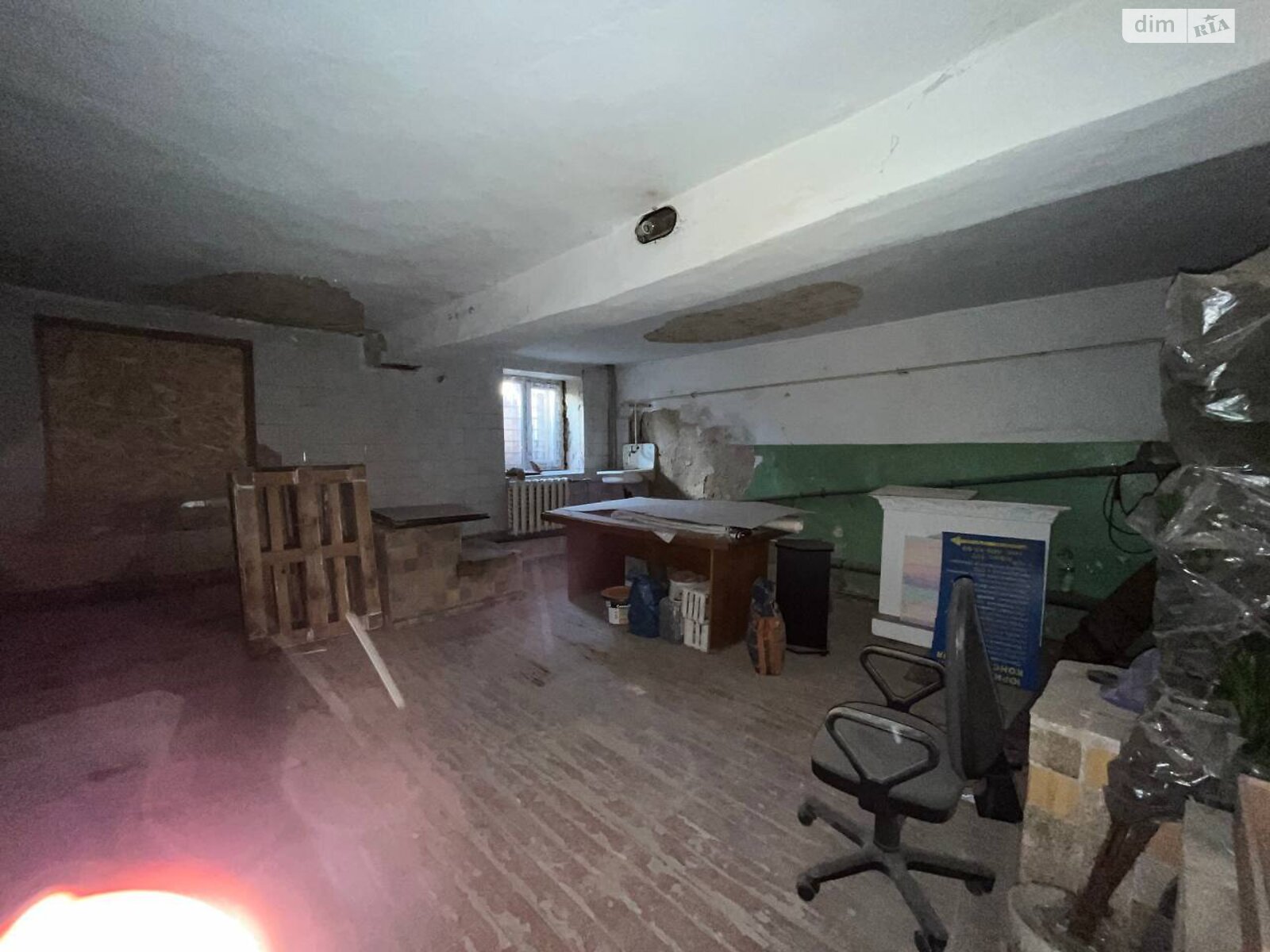 Аренда офисного помещения в Кривом Роге, Церковная (Калиниченко) улица 3, помещений - 10, этаж - 1 фото 1