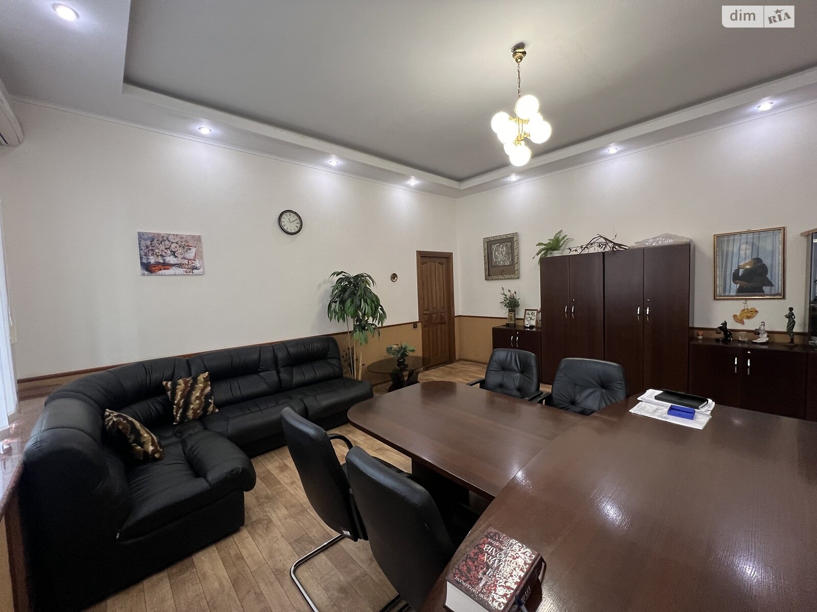 Аренда офисного помещения в Кривом Роге, Украинская улица, помещений - 2, этаж - 1 фото 1