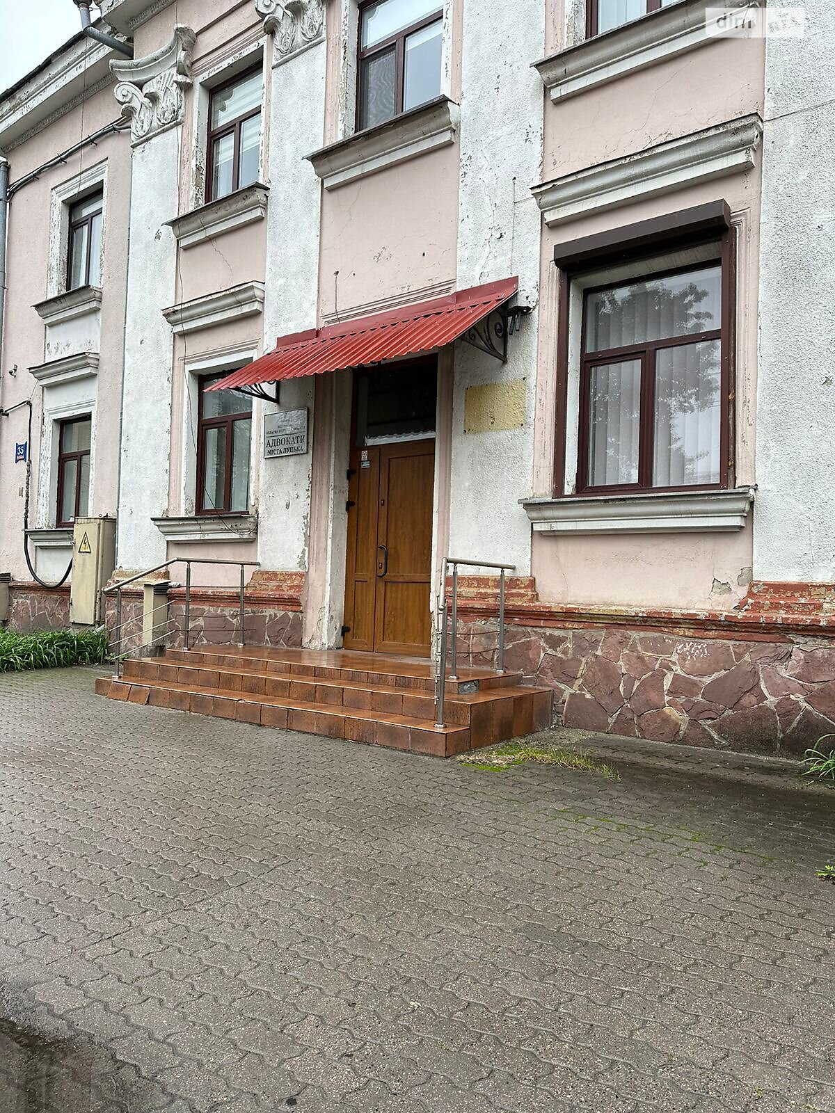 Аренда офисного помещения в Луцке, Богдана Хмельницкого улица 35, помещений -, этаж - 1 фото 1 Аренда офисного помещения в Луцке, Богдана Хмельницкого улица 35, помещений -, этаж - 1 фото 1