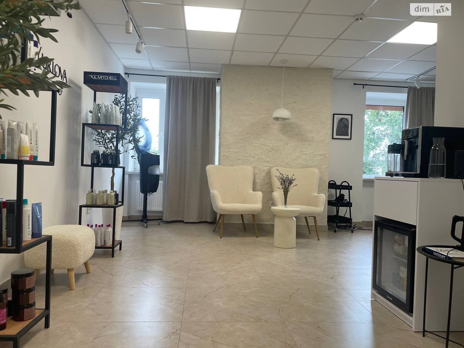 Аренда офисного помещения в Луцке, Набережная улица 4, помещений - 1, этаж - 1 фото 1