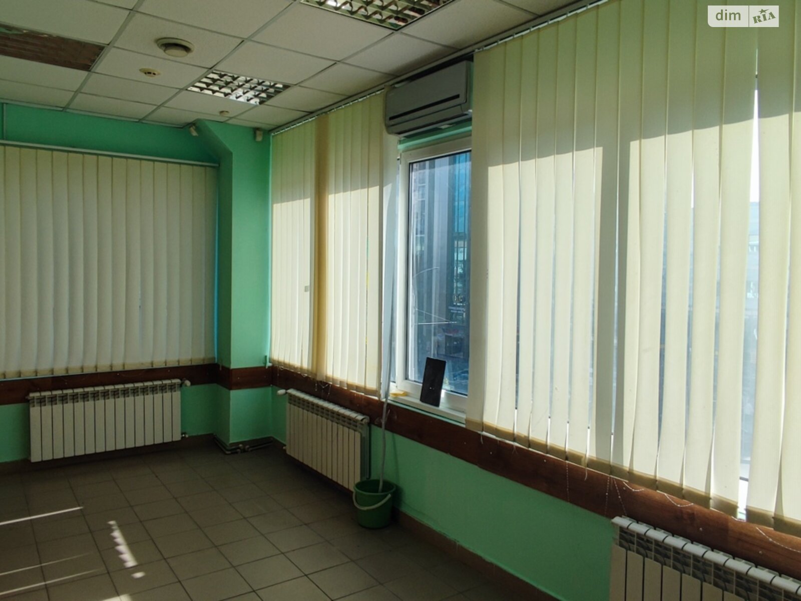 Оренда офісного приміщення в Луцьку, Волі проспект 27, приміщень - 4, поверх - 3 фото 1