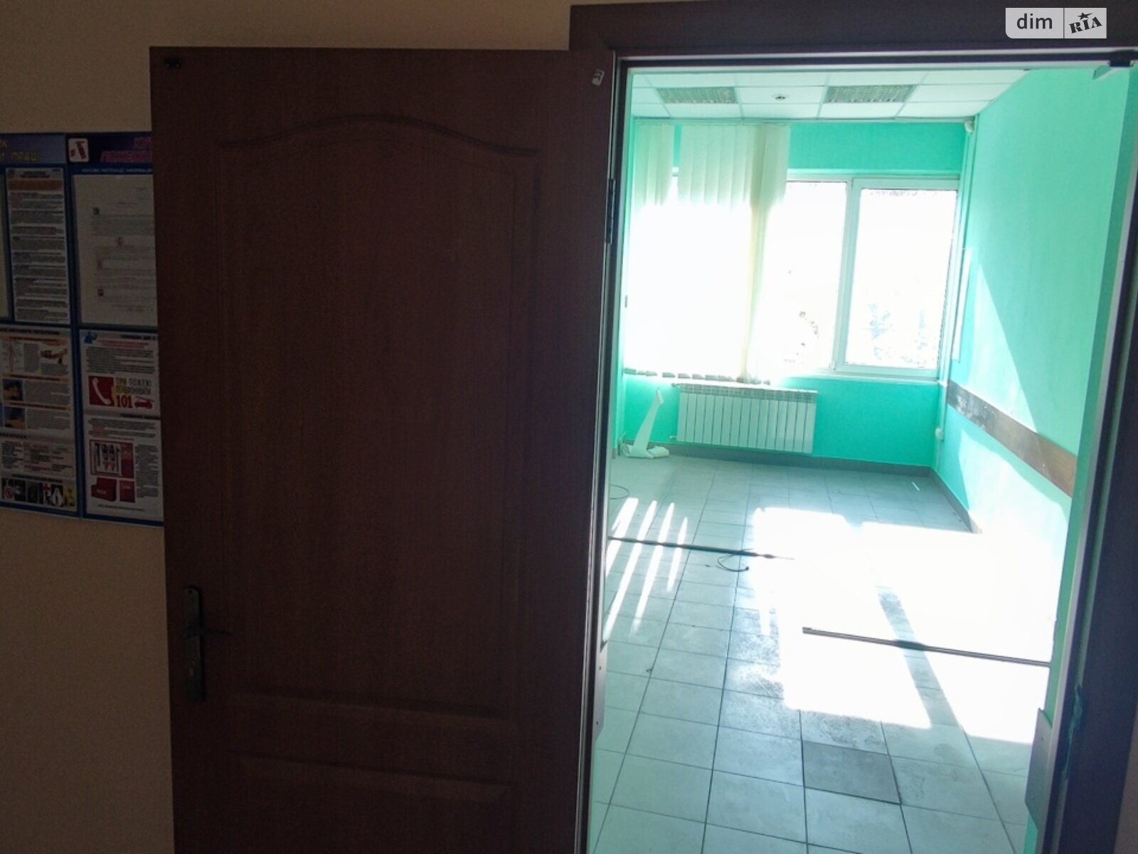 Оренда офісного приміщення в Луцьку, Волі проспект 27, приміщень - 4, поверх - 3 фото 1
