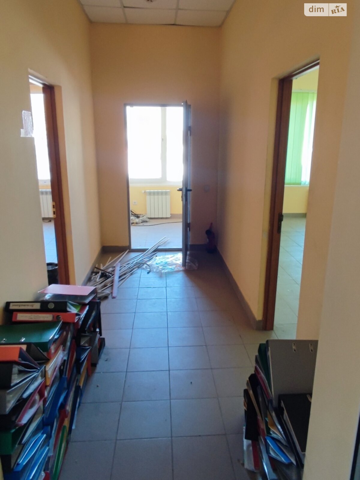 Оренда офісного приміщення в Луцьку, Волі проспект 27, приміщень - 4, поверх - 3 фото 1