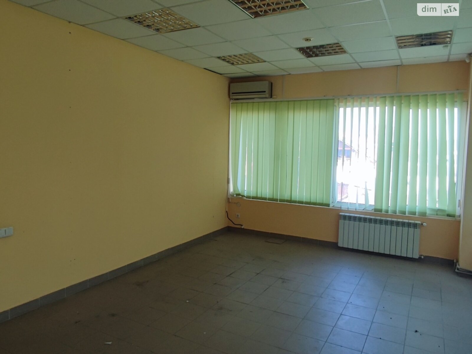 Оренда офісного приміщення в Луцьку, Волі проспект 27, приміщень - 4, поверх - 3 фото 1