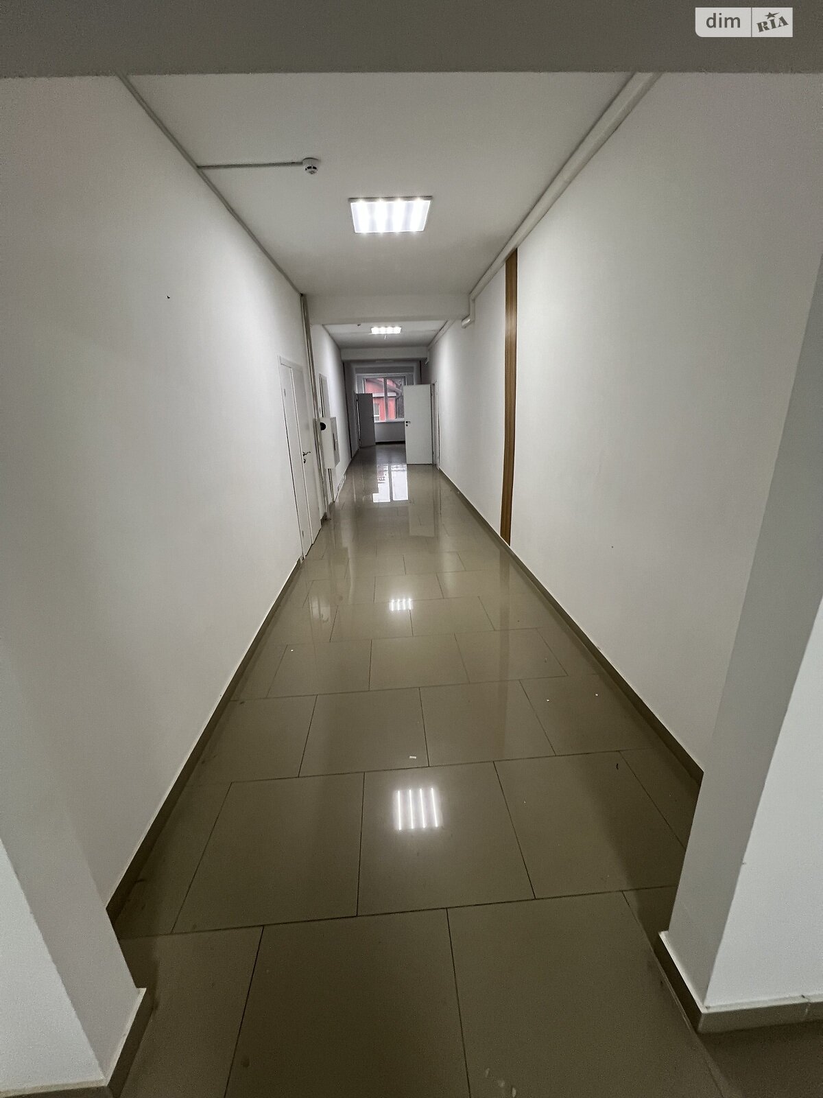 Аренда офисного помещения в Львове, Пасечная улица 93Б, помещений - 1, этаж - 3 фото 1 Аренда офисного помещения в Львове, Пасечная улица 93Б, помещений - 1, этаж - 3 фото 1