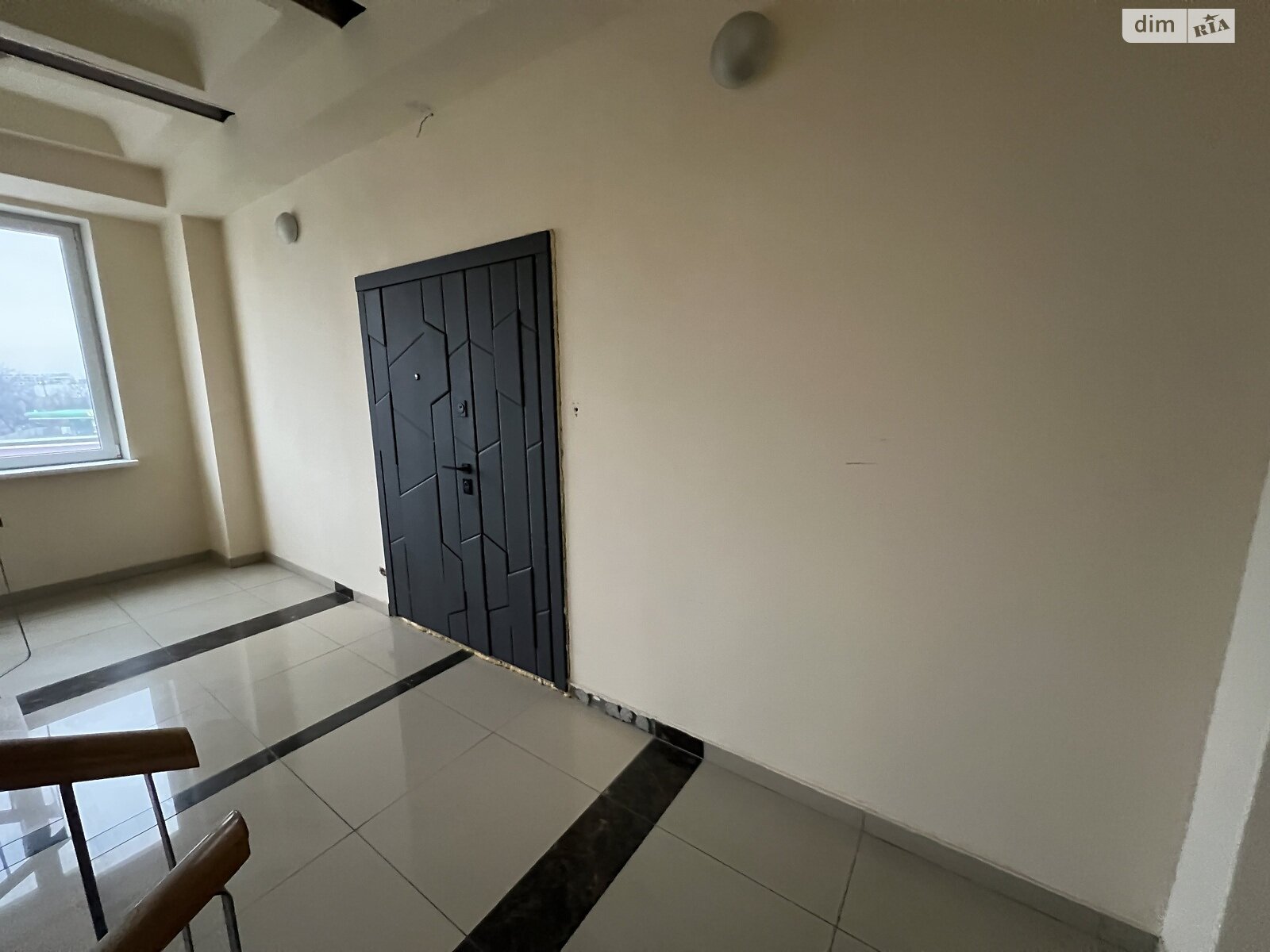 Аренда офисного помещения в Львове, Пасечная улица 93Б, помещений - 1, этаж - 3 фото 1 Аренда офисного помещения в Львове, Пасечная улица 93Б, помещений - 1, этаж - 3 фото 1