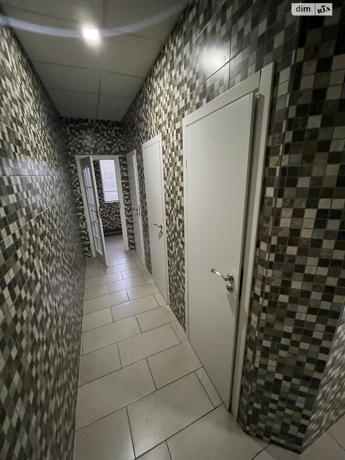 Аренда офисного помещения в Львове, Пасечная улица 93Б, помещений - 5, этаж - 3 фото 1 Аренда офисного помещения в Львове, Пасечная улица 93Б, помещений - 5, этаж - 3 фото 1