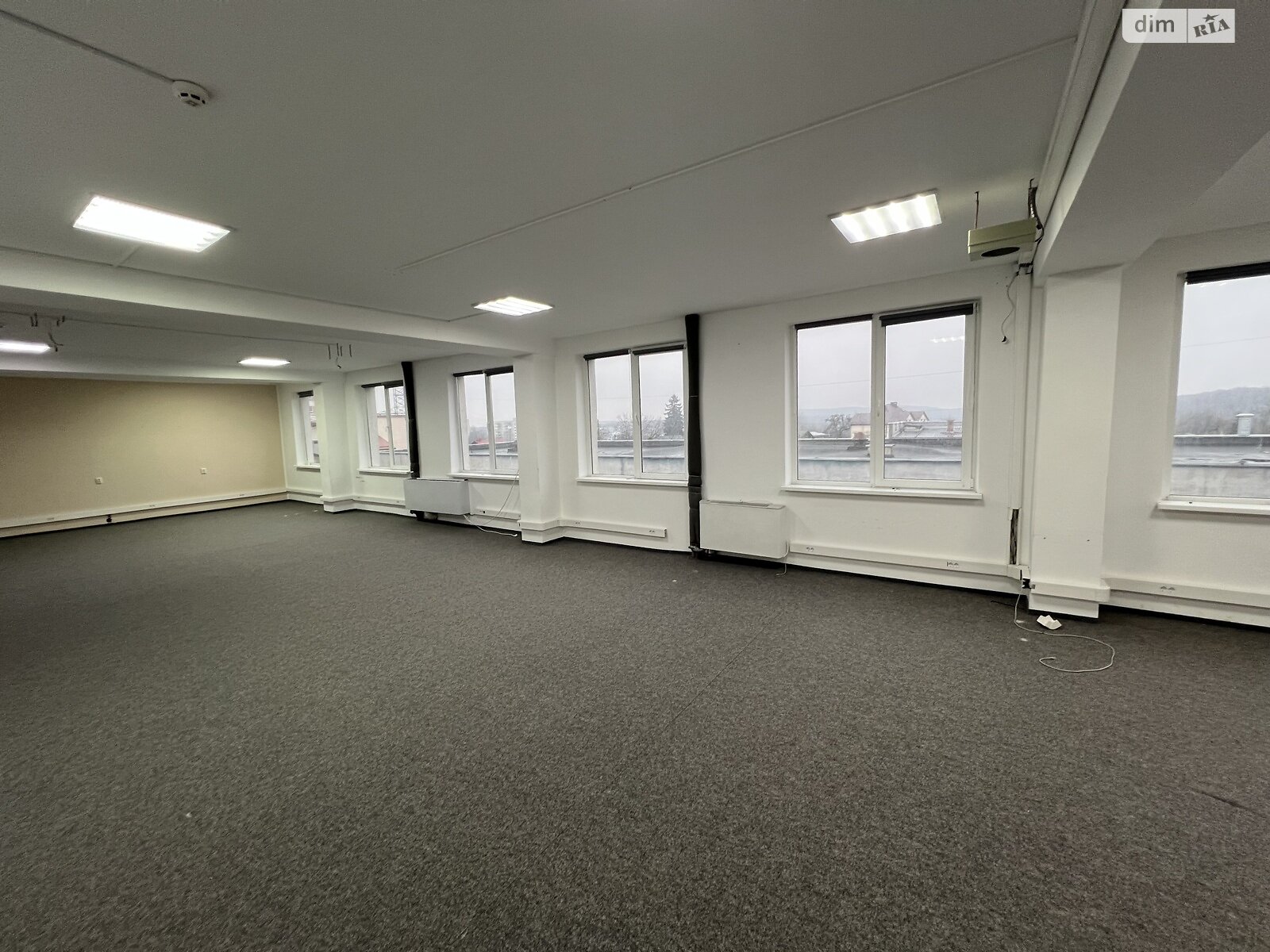 Аренда офисного помещения в Львове, Пасечная улица 93Б, помещений - 5, этаж - 3 фото 1 Аренда офисного помещения в Львове, Пасечная улица 93Б, помещений - 5, этаж - 3 фото 1