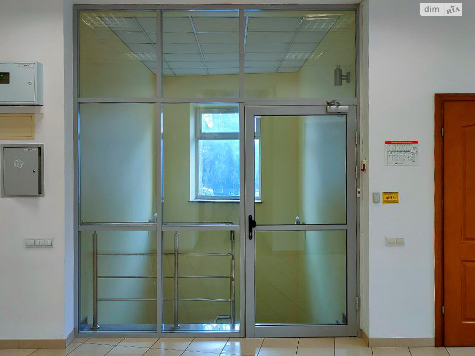 Аренда офисного помещения в Львове, Академика Сахарова Андрея улица 35, помещений - 1, этаж - 2 фото 1