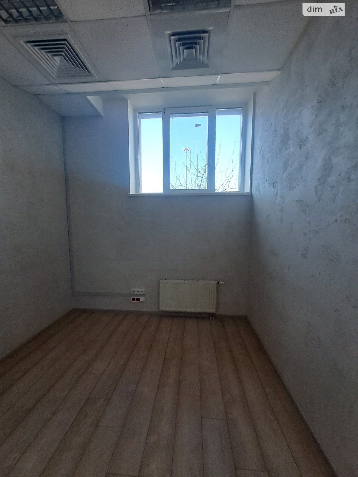 Аренда офисного помещения в Львове, Героев УПА улица, помещений - 10, этаж - 1 фото 1