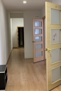 Аренда офисного помещения в Львове, Героев УПА улица, помещений - 6, этаж - 2 фото 2