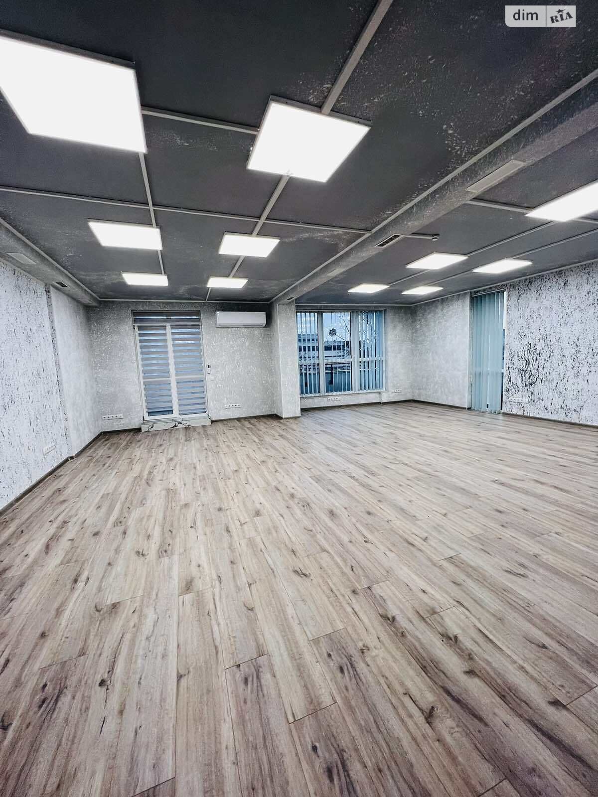 Аренда офисного помещения в Львове, Стрыйская улица, помещений - 1, этаж - 3 фото 1