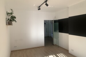 Аренда офисного помещения в Львове, Мирослава Скорика (Чайковского) улица 31, помещений - 3, этаж - 5 фото 2