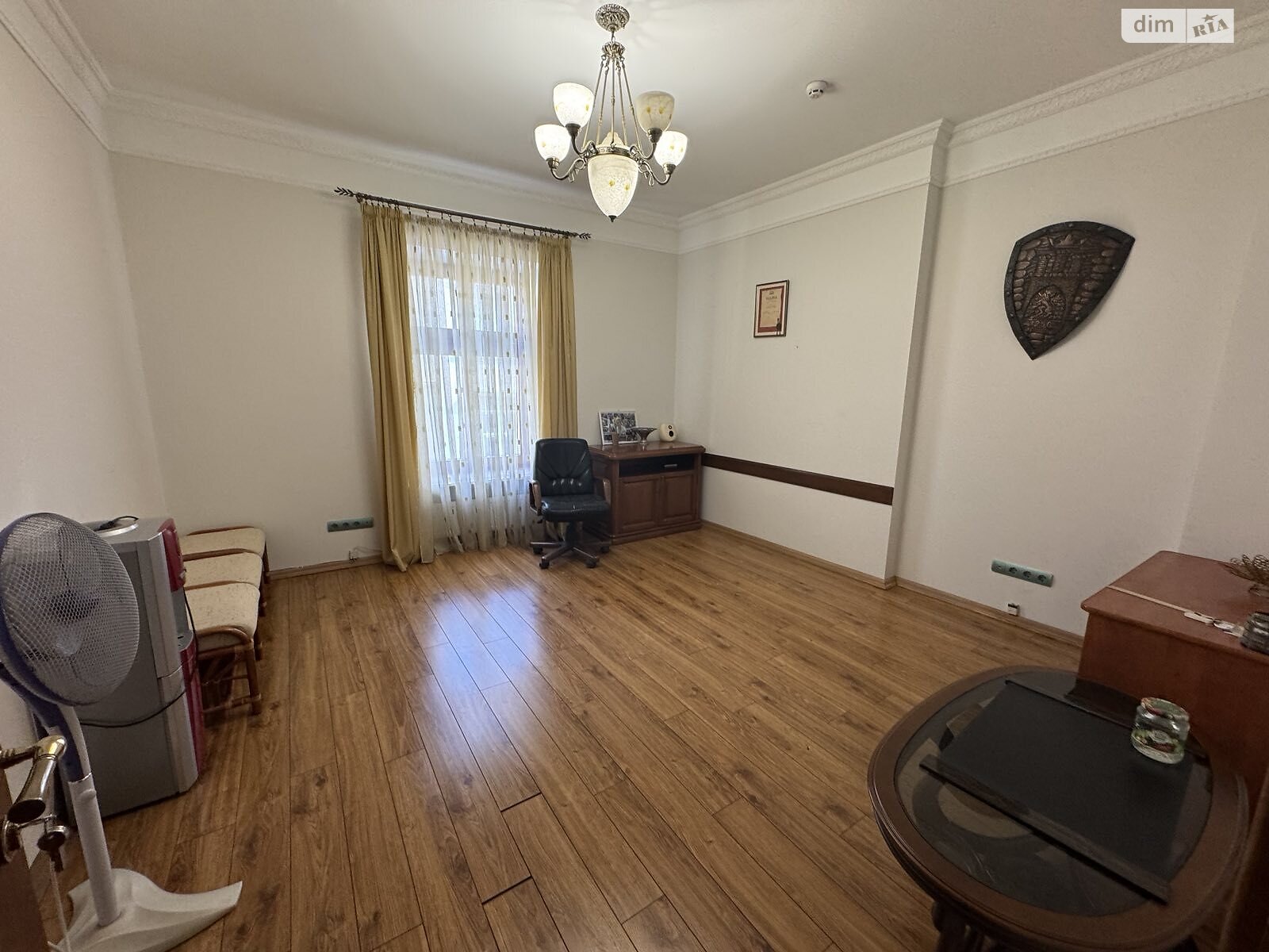 Оренда офісного приміщення в Львові, Рогатинців Братів вулиця 18, приміщень - 4, поверх - 3 фото 1 Оренда офісного приміщення в Львові, Рогатинців Братів вулиця 18, приміщень - 4, поверх - 3 фото 1