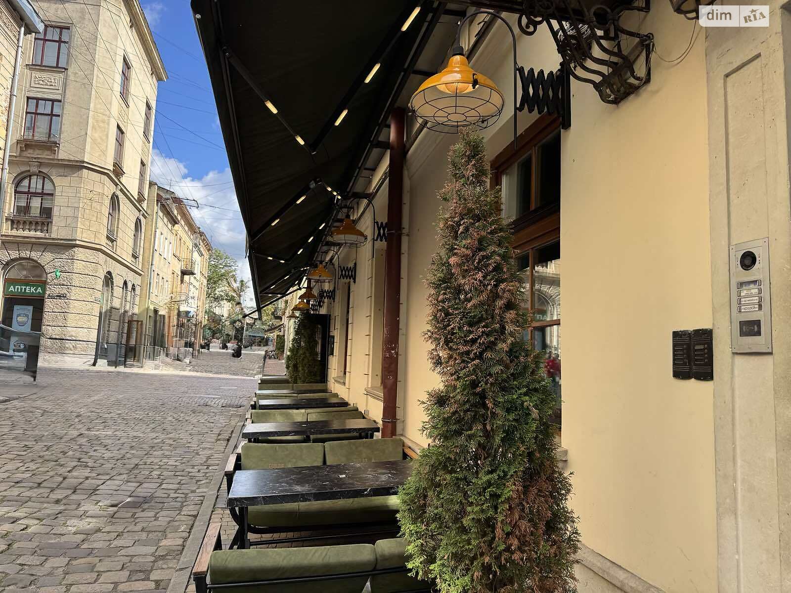 Оренда офісного приміщення в Львові, Рогатинців Братів вулиця 18, приміщень - 4, поверх - 3 фото 1 Оренда офісного приміщення в Львові, Рогатинців Братів вулиця 18, приміщень - 4, поверх - 3 фото 1