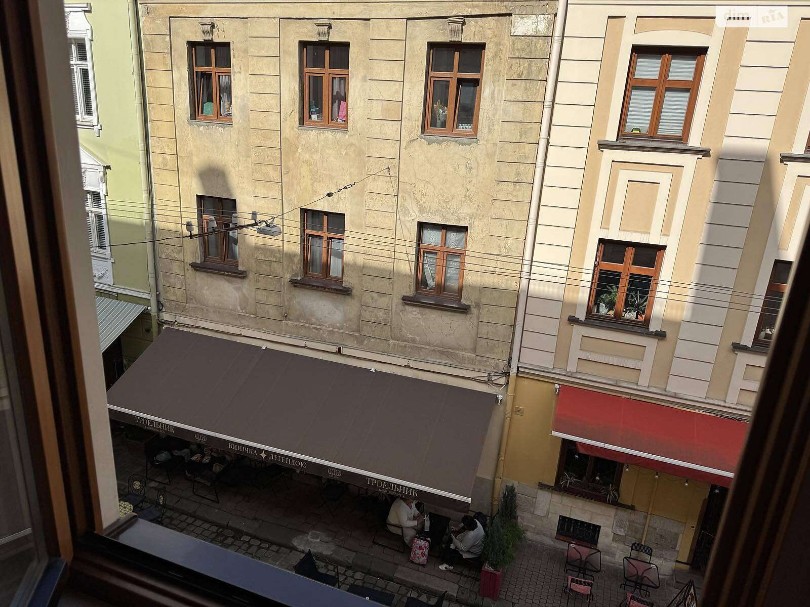 Оренда офісного приміщення в Львові, Рогатинців Братів вулиця 18, приміщень - 4, поверх - 3 фото 1 Оренда офісного приміщення в Львові, Рогатинців Братів вулиця 18, приміщень - 4, поверх - 3 фото 1