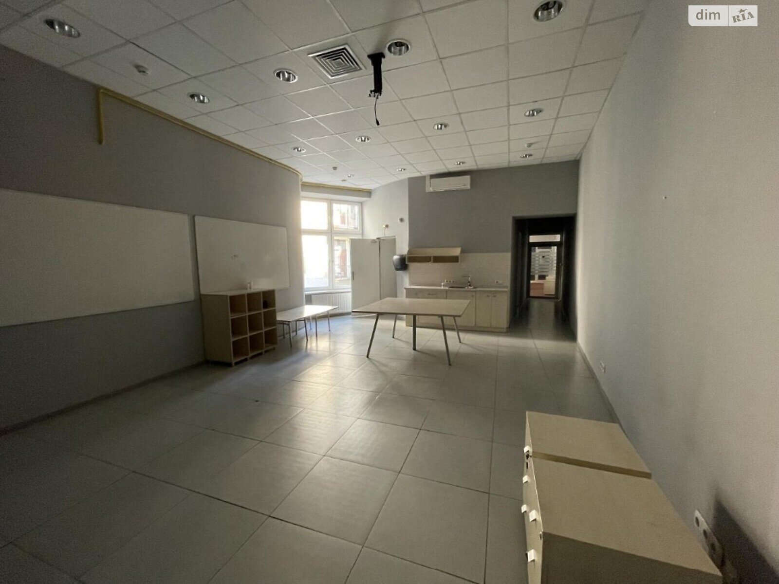 Аренда офисного помещения в Львове, Шевченко проспект 5, помещений -, этаж - 1 фото 1