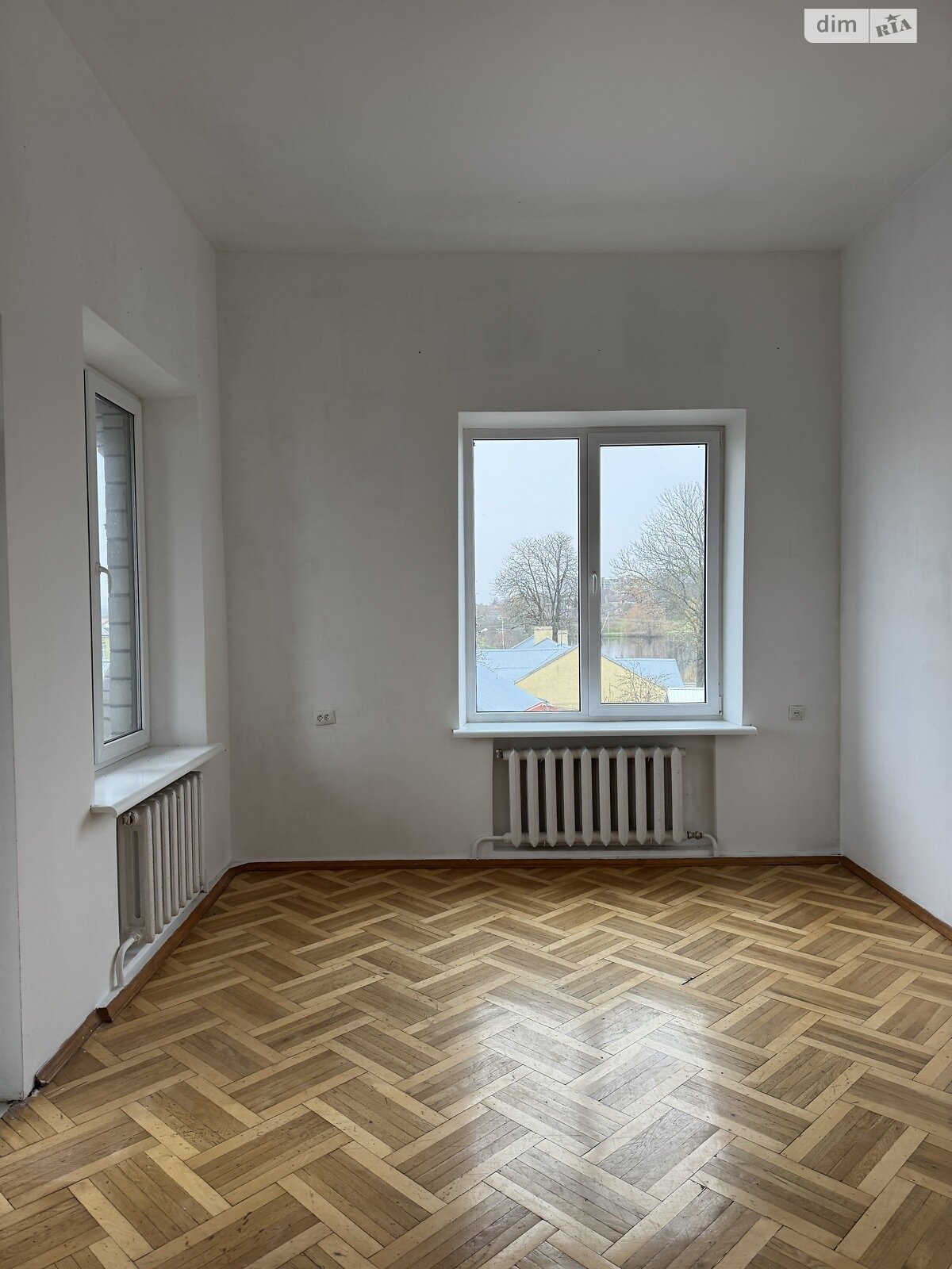 Аренда офисного помещения в Львове, Хмельницкого Богдана улица, помещений - 3, этаж - 4 фото 1 Аренда офисного помещения в Львове, Хмельницкого Богдана улица, помещений - 3, этаж - 4 фото 1