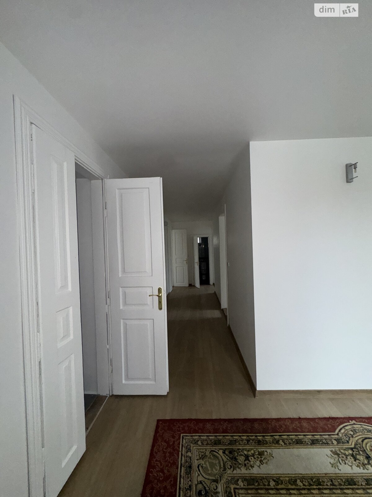 Аренда офисного помещения в Львове, Хмельницкого Богдана улица, помещений - 3, этаж - 4 фото 1 Аренда офисного помещения в Львове, Хмельницкого Богдана улица, помещений - 3, этаж - 4 фото 1