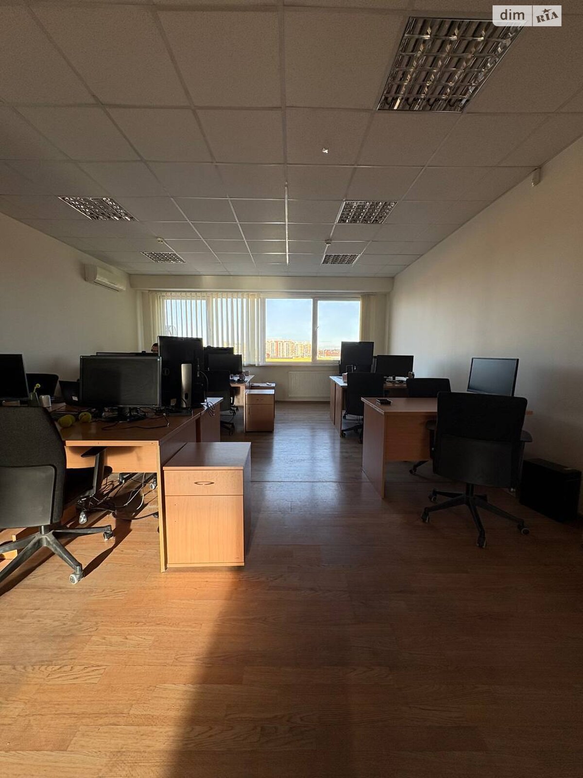 Аренда офисного помещения в Львове, Хмельницкого Богдана улица 212, помещений - 1, этаж - 6 фото 1