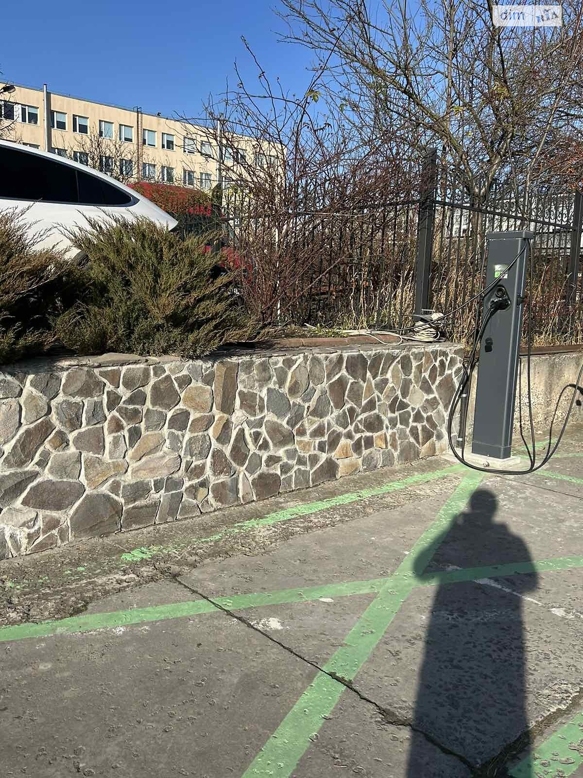 Аренда офисного помещения в Львове, Хмельницкого Богдана улица 212, помещений - 1, этаж - 6 фото 1