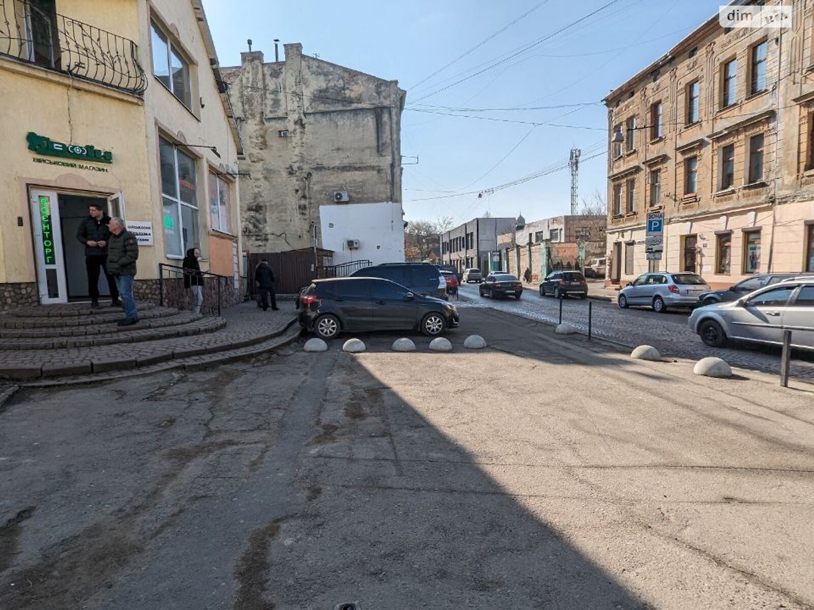 Аренда офисного помещения в Львове, Родниковая улица 19, помещений - 3, этаж - 1 фото 1 Аренда офисного помещения в Львове, Родниковая улица 19, помещений - 3, этаж - 1 фото 1