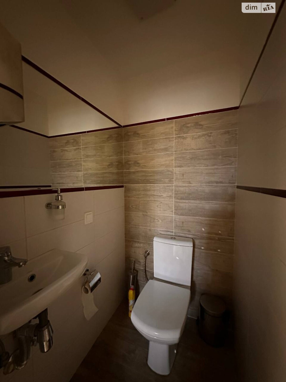 Аренда офисного помещения в Львове, Княгини Ольги улица, помещений - 3, этаж - 1 фото 1 Аренда офисного помещения в Львове, Княгини Ольги улица, помещений - 3, этаж - 1 фото 1