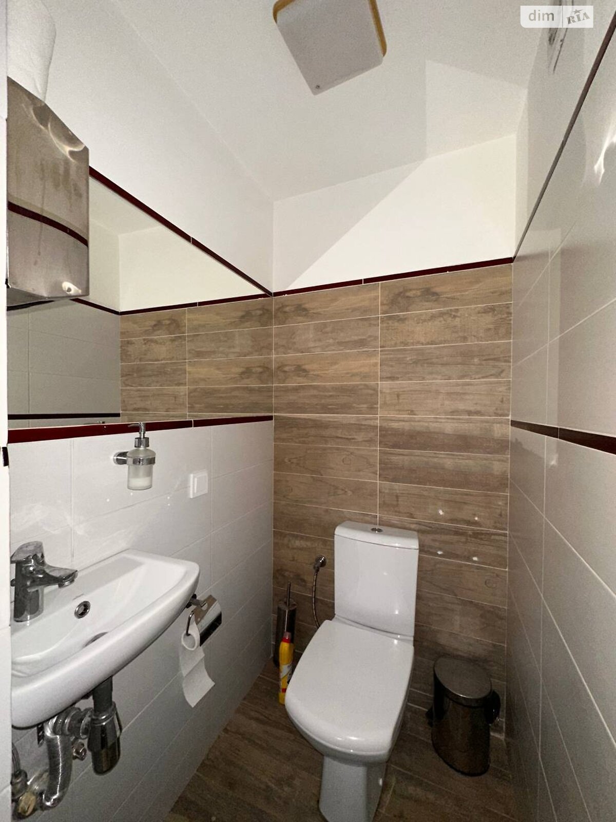 Аренда офисного помещения в Львове, Княгини Ольги улица, помещений - 3, этаж - 1 фото 1 Аренда офисного помещения в Львове, Княгини Ольги улица, помещений - 3, этаж - 1 фото 1