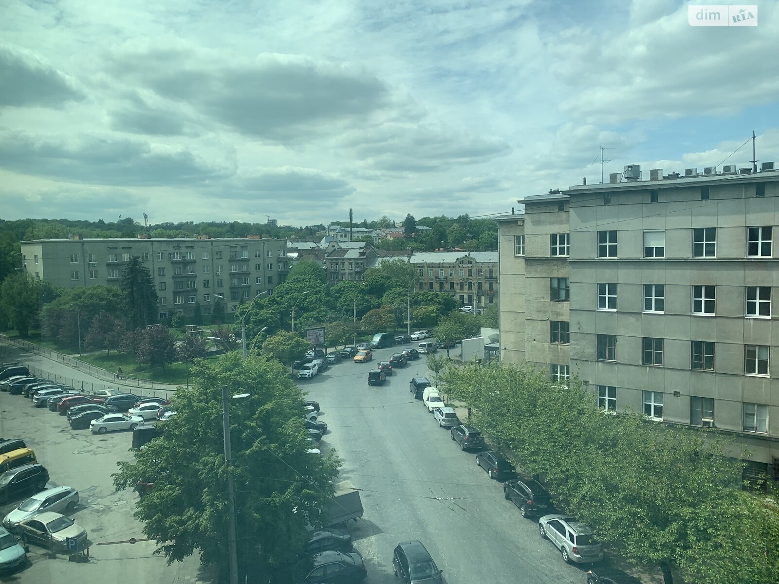 Оренда офісного приміщення в Львові, Петрушевича площа 3, приміщень - 1, поверх - 5 фото 1 Оренда офісного приміщення в Львові, Петрушевича площа 3, приміщень - 1, поверх - 5 фото 1